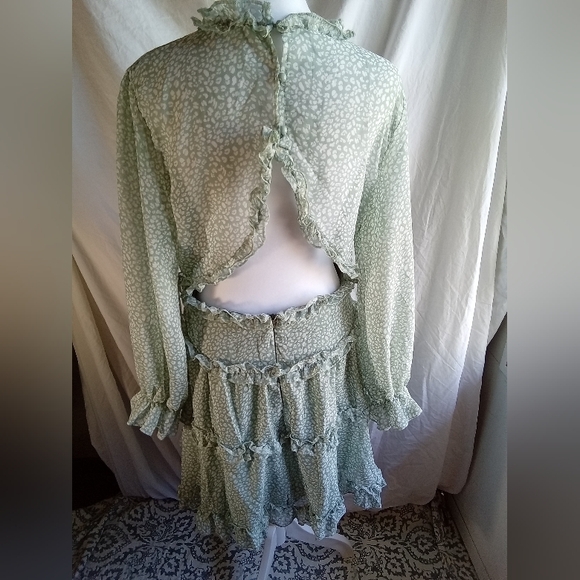 Source Unknown Light Sage Green Ruffle Midi Dress - Picture 3 of 8